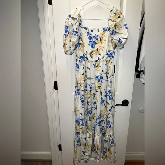 Express Floral Square Neck Puff Sleeve Tiered
Poplin Midi Dress - Picture 8 of 13